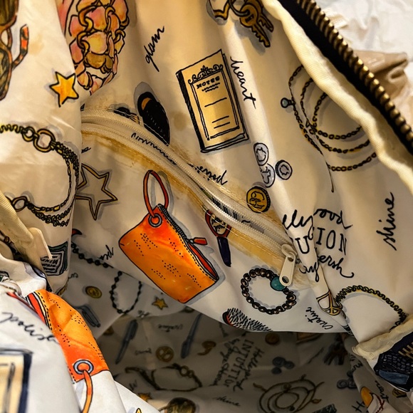 Retro purple messenger bag with TONS of storage! - Picture 4 of 7